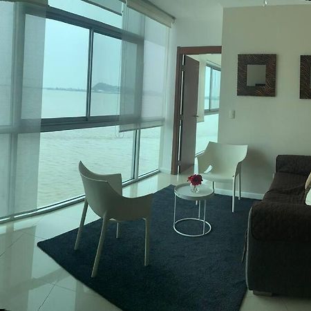 Apartamento Vista Al Rio Puerto Santana Riverfront 1 Guayaquil Kültér fotó