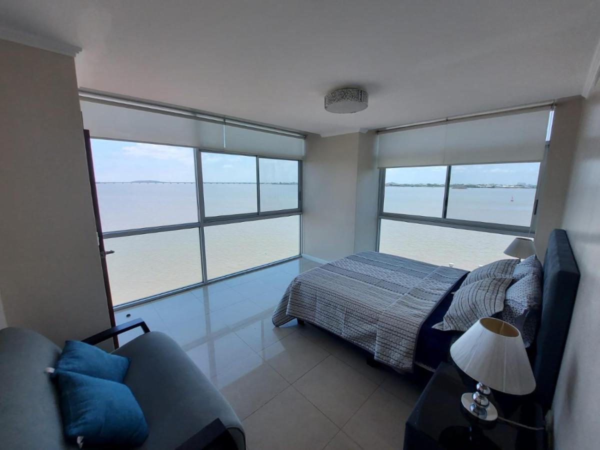 Apartamento Vista Al Rio Puerto Santana Riverfront 1 Guayaquil Kültér fotó